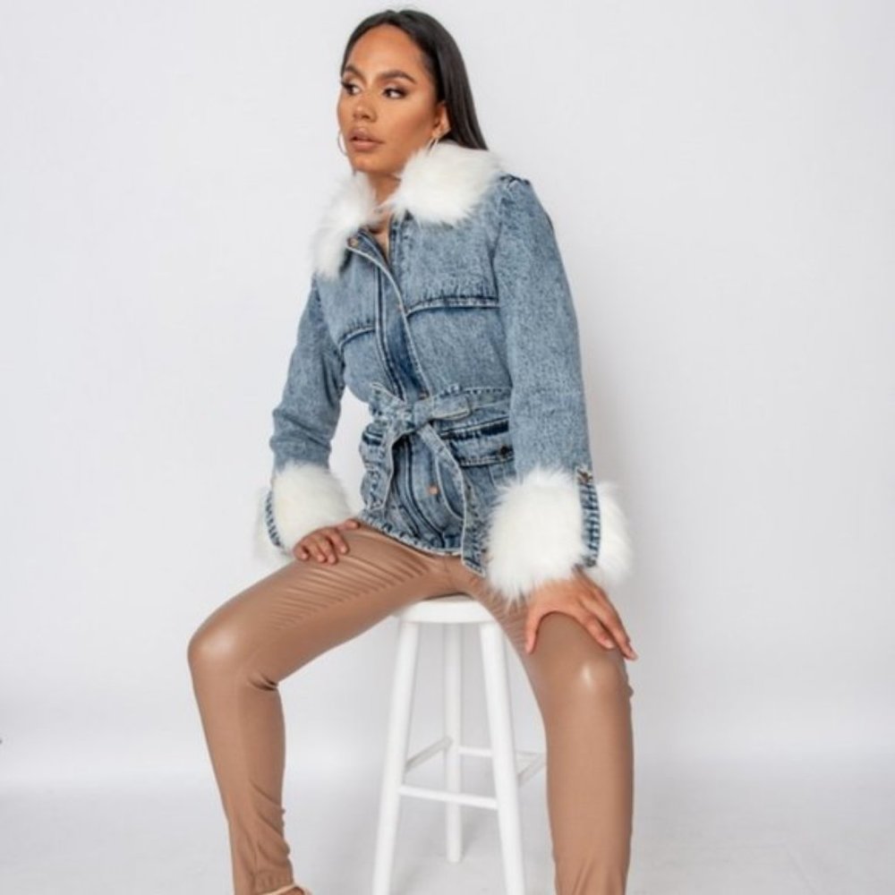 Long Sleeve Shearling Lined Faux Fur Collar and Cuff Denim Jeans Jacket - Picture 9 of 12